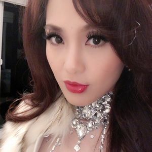 Meet your Posher, Thanh